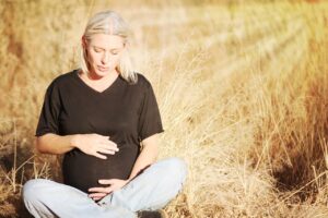 pregnant, nature, mom-775028.jpg
